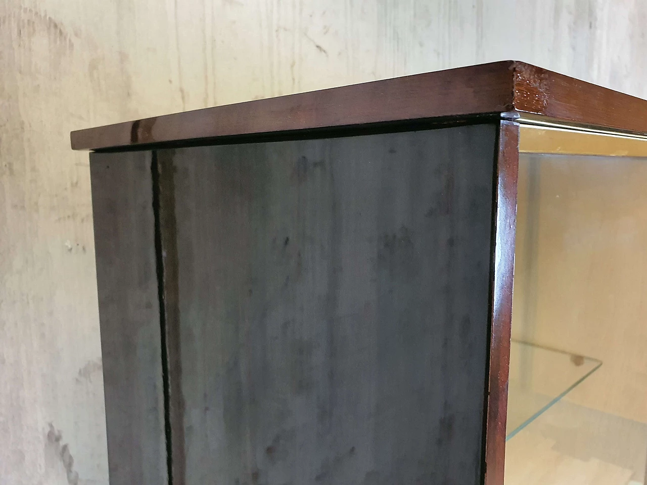 Rosewood showcase with glass shelves, 1950s 9