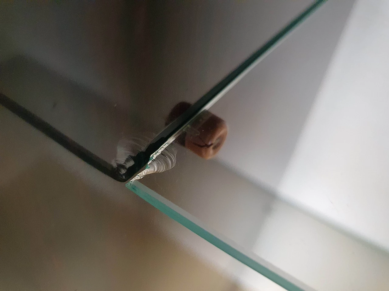 Rosewood showcase with glass shelves, 1950s 23