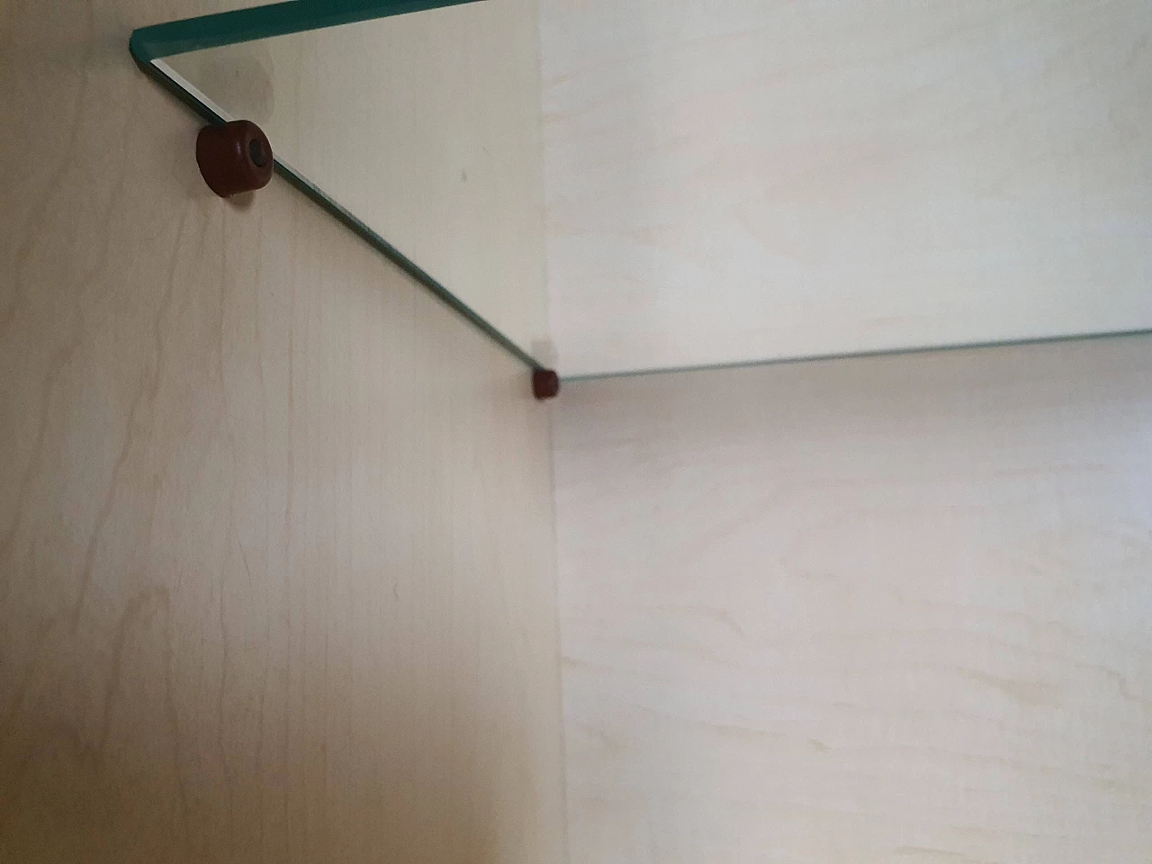 Rosewood showcase with glass shelves, 1950s 30