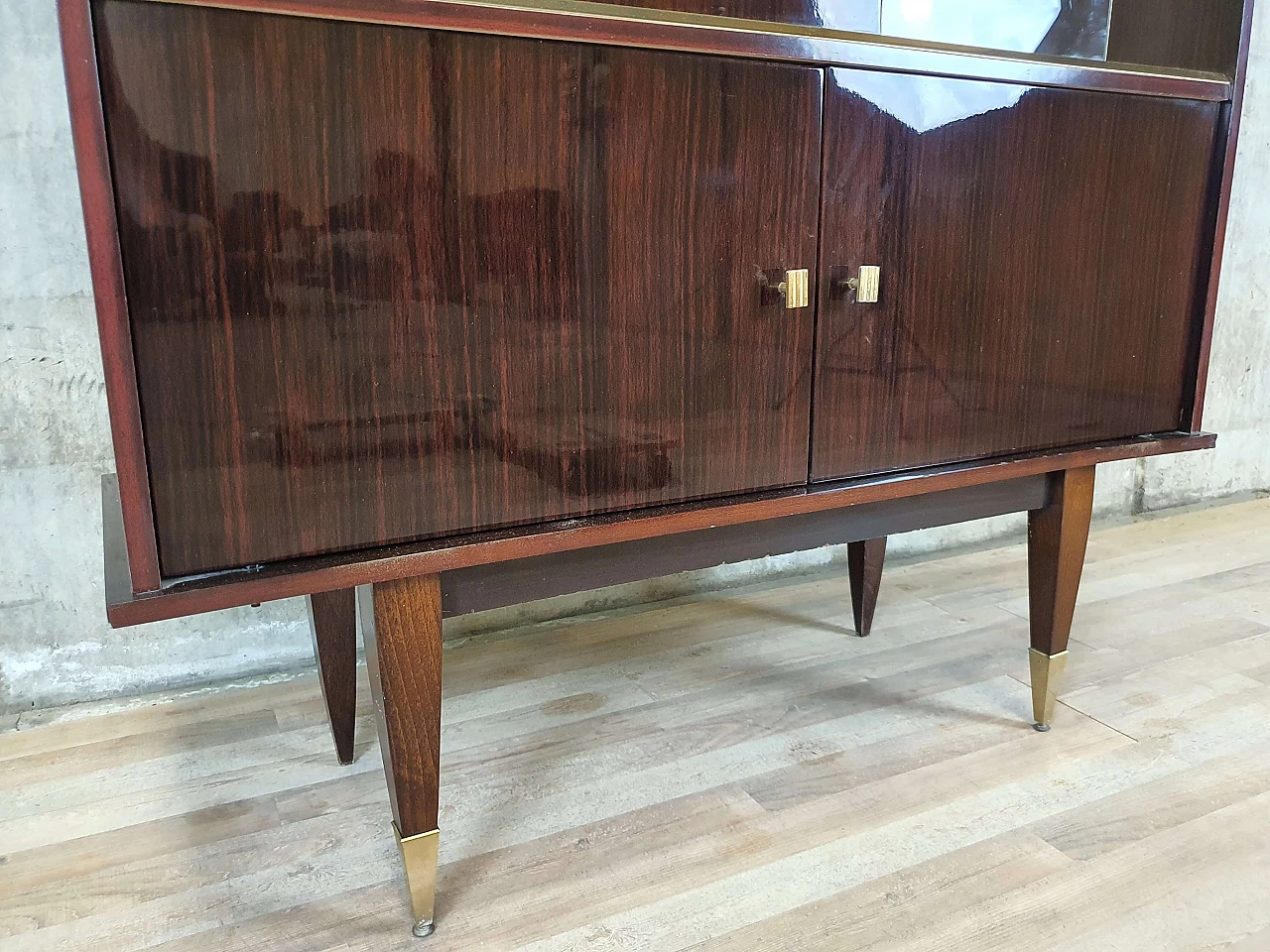 Rosewood showcase with glass shelves, 1950s 41