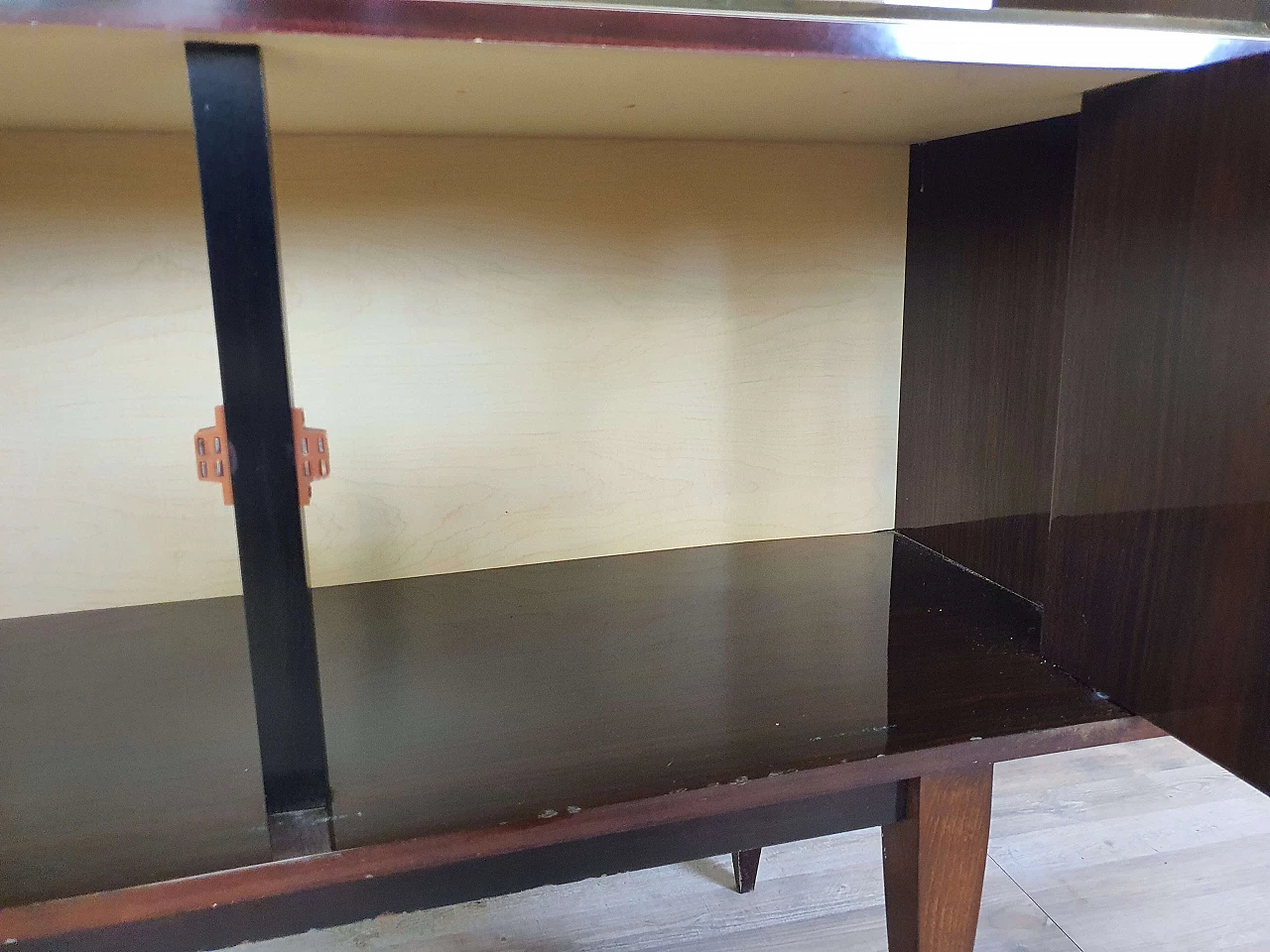 Rosewood showcase with glass shelves, 1950s 45