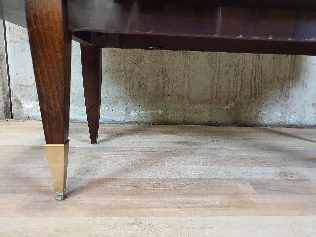 Rosewood showcase with glass shelves, 1950s 54