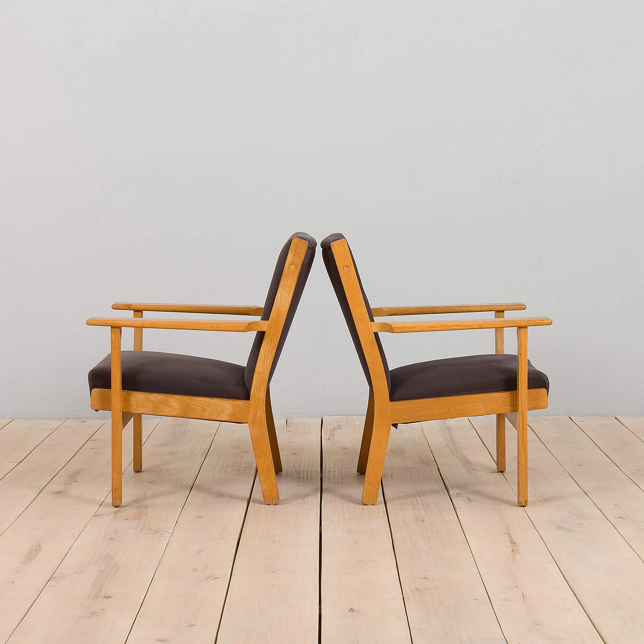 Pair of Easy Lounge armchairs in GE 181 oak by Hans Wegner for Getama, 1970s 4