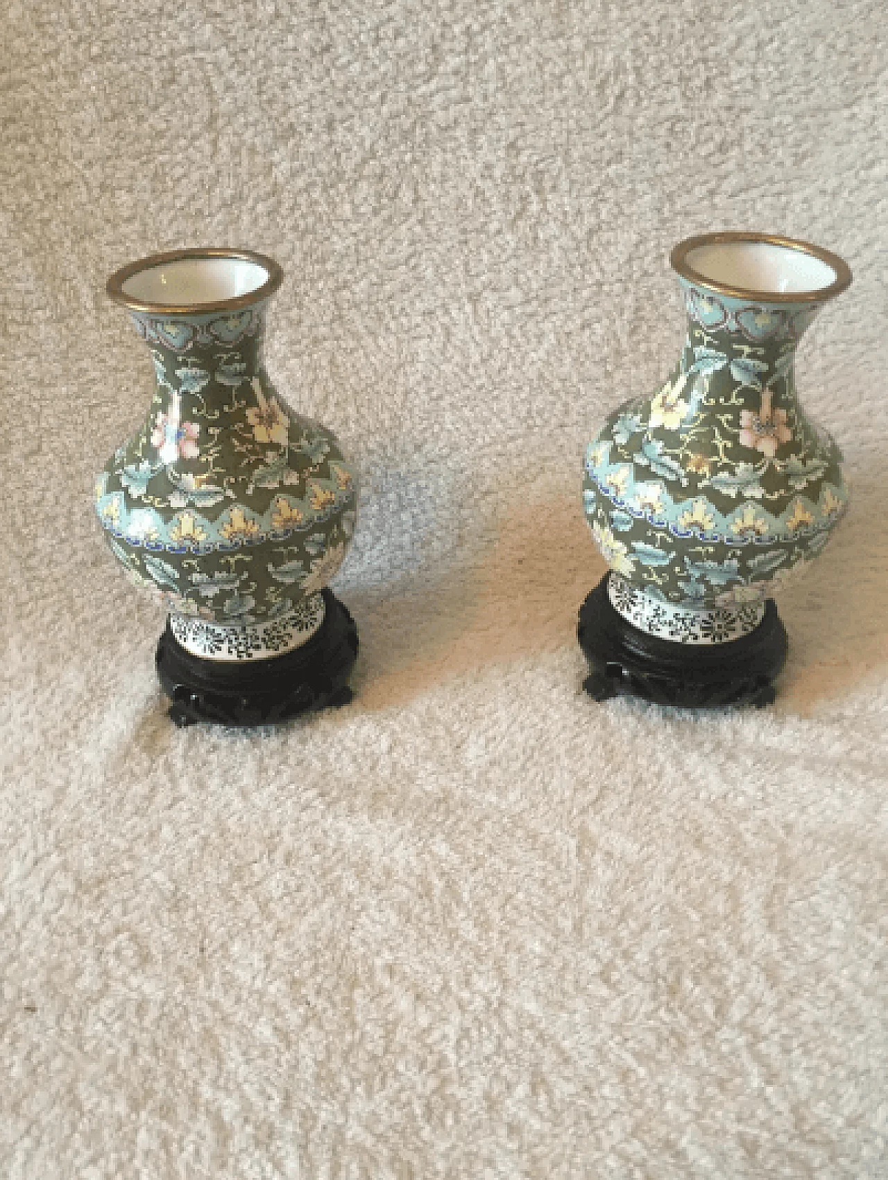 Pair of floral cloisonne vases, 1950s 3