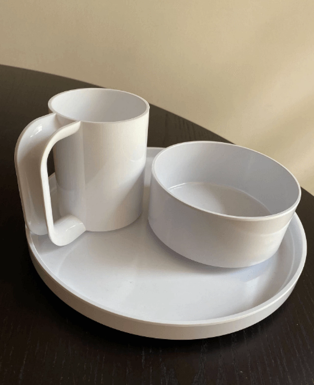 3 Stackable tableware by Massimo Vignelli for Heller, 2000s 2