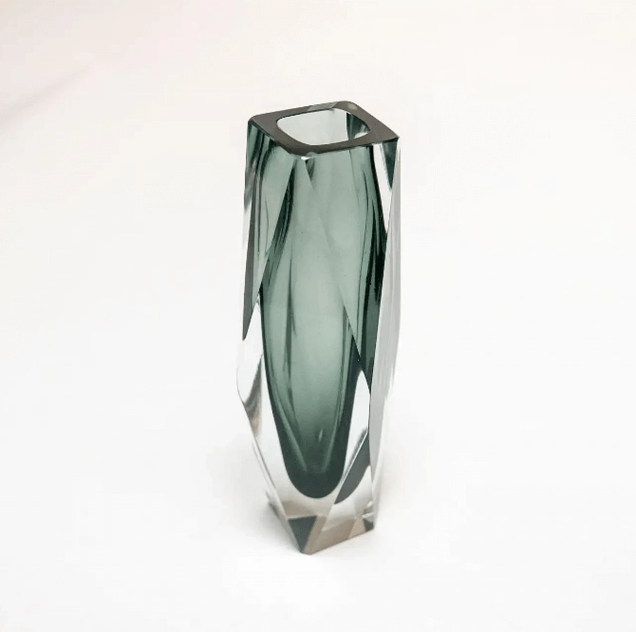 Geometric vase in Murano glass, 1960s 6