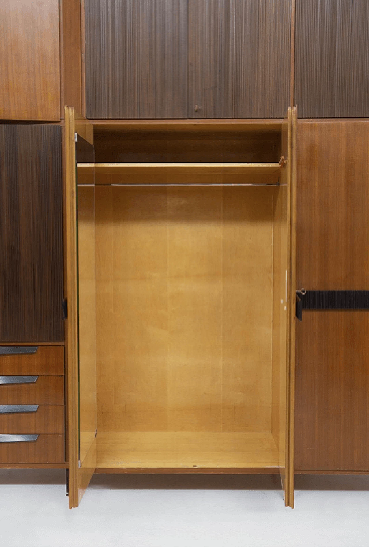 Cabinet in walnut and grissinato , 1950s 6