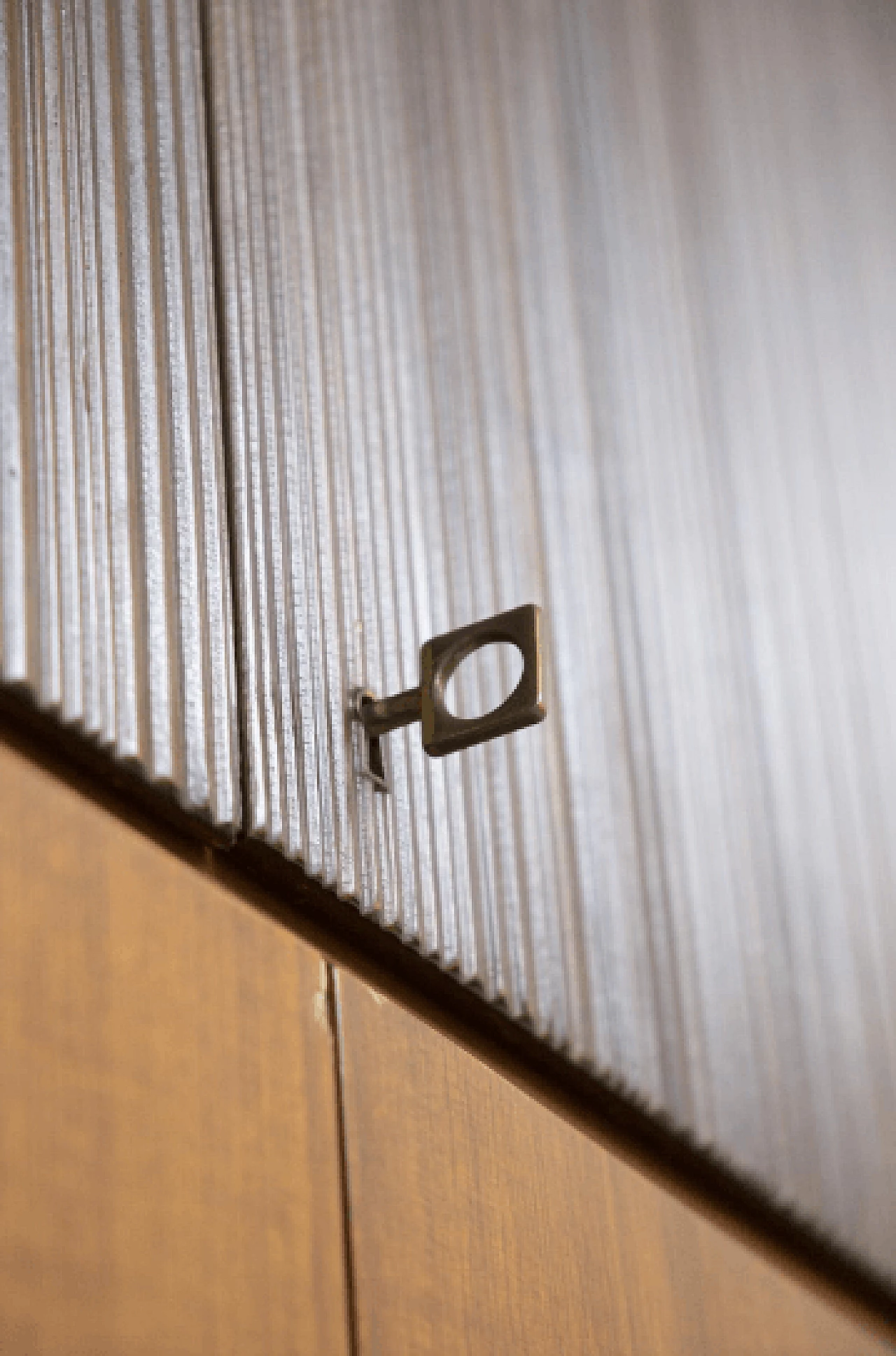 Armadio in noce e grissinato, anni '50 7