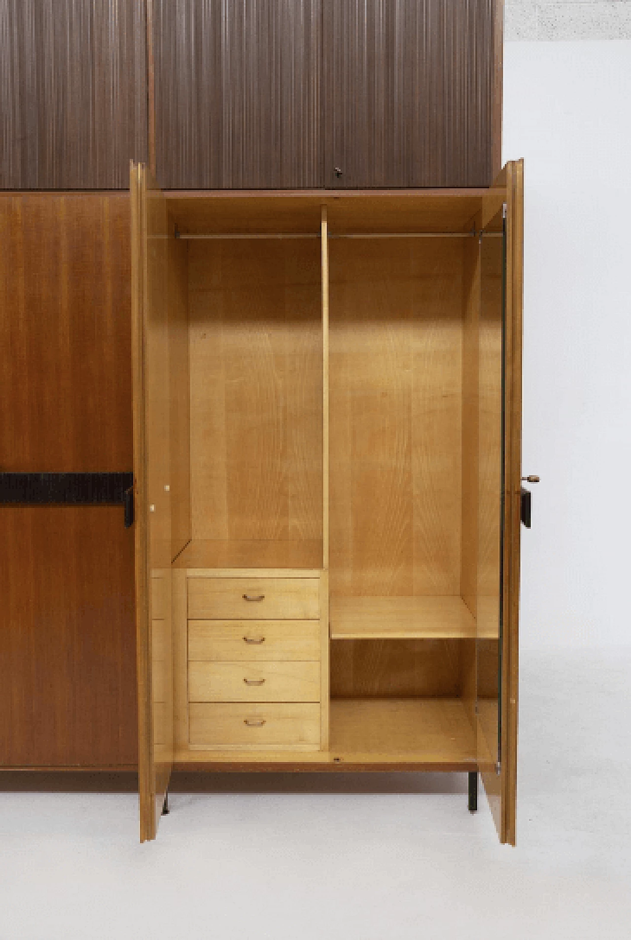 Cabinet in walnut and grissinato , 1950s 9
