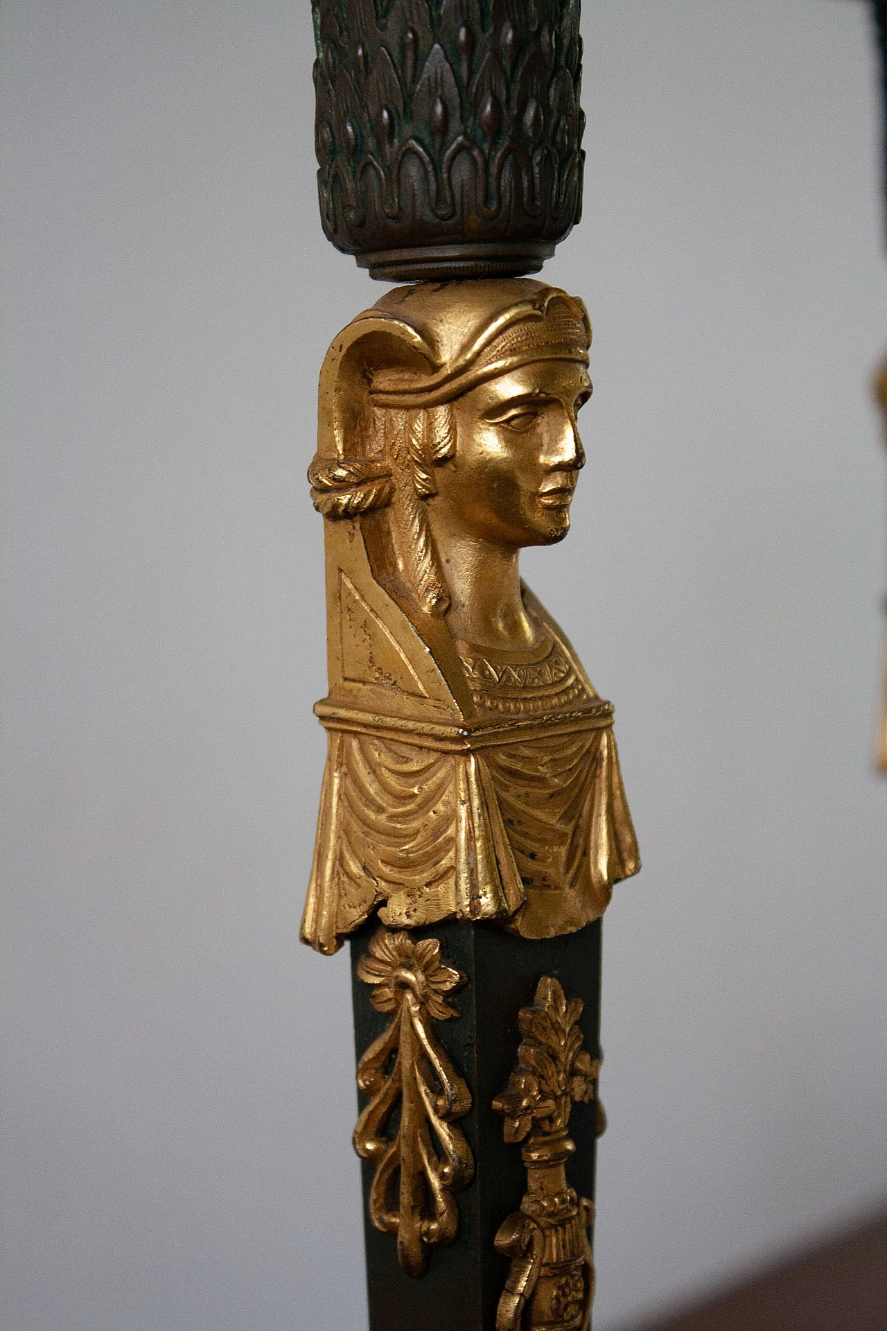 Candelabri con erme in bronzo dorato, '800 4