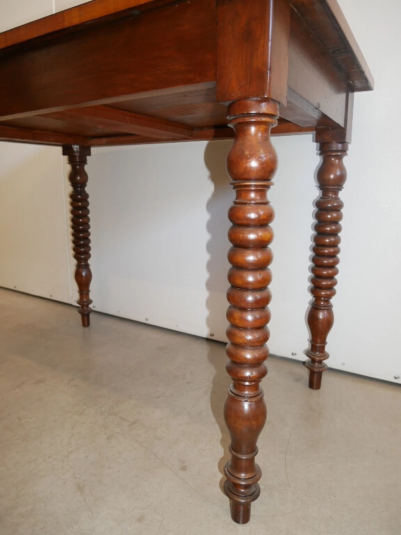 Solid walnut and cherry writing desk, 20th century 6
