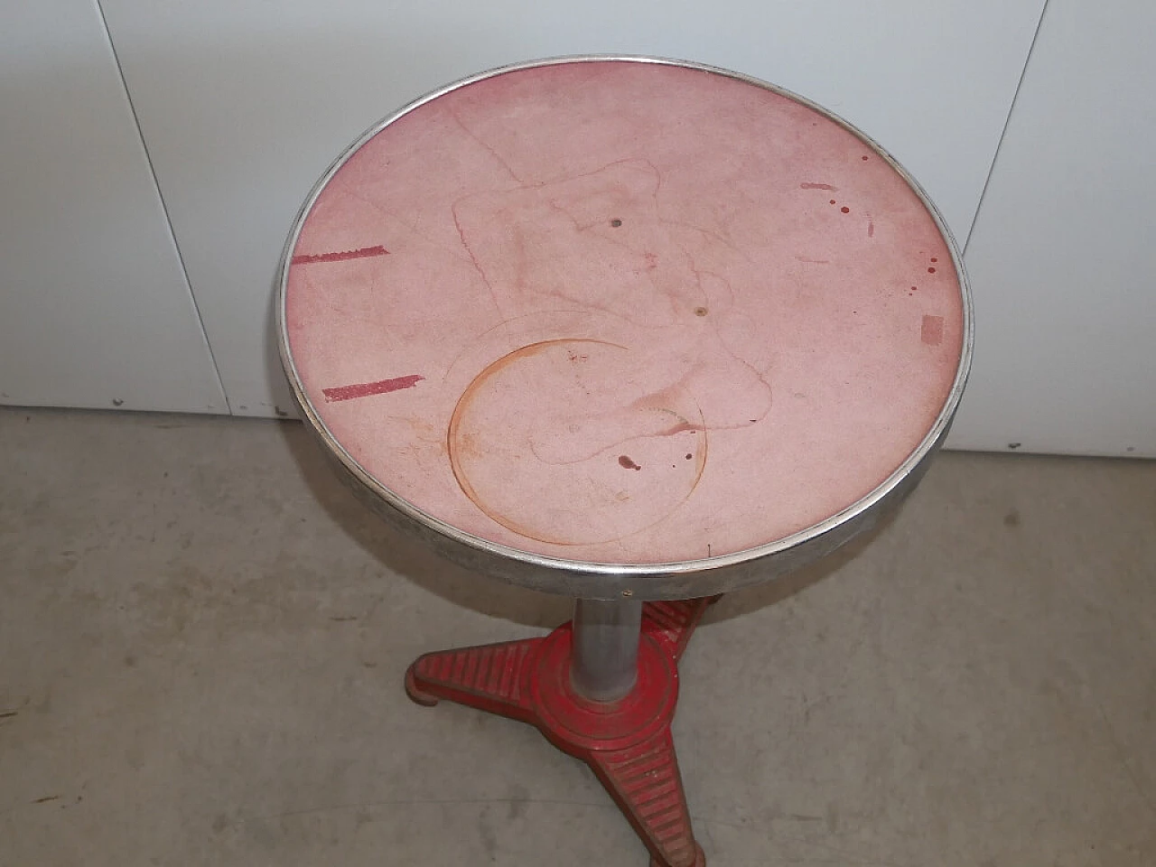 Round bistro table, 1950s 3