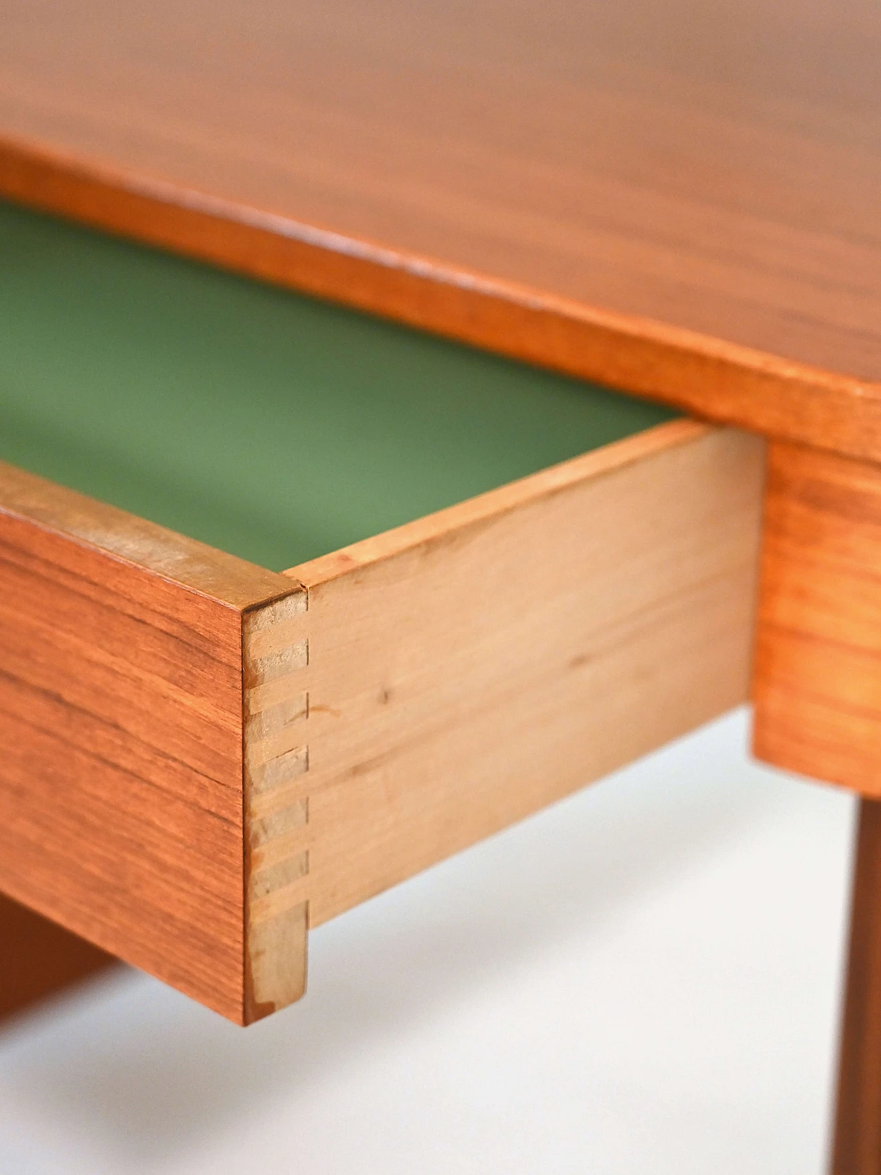 Teak desk with drawers, 1960s 10
