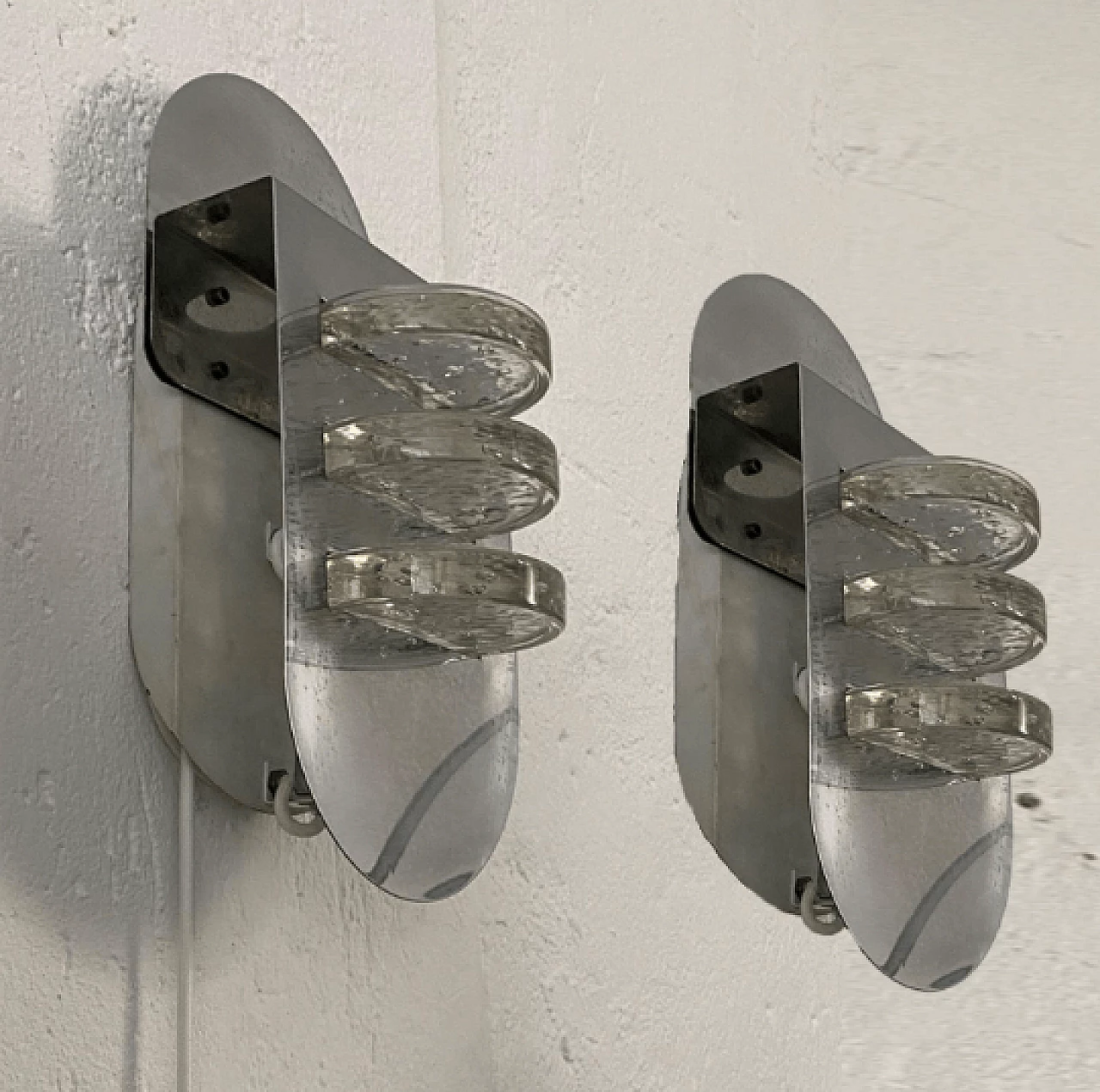 Pair of wall sconces in Murano glass and chrome metal, 1970s 2