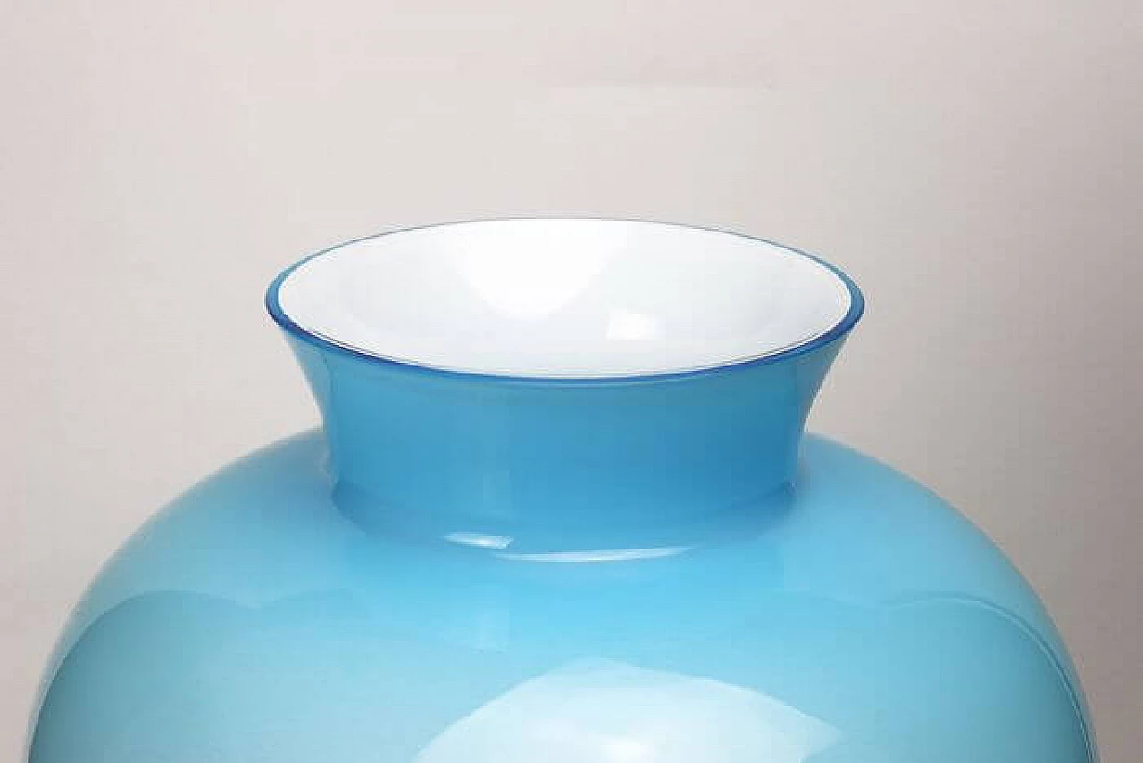 Turquoise vase in Murano glass 5