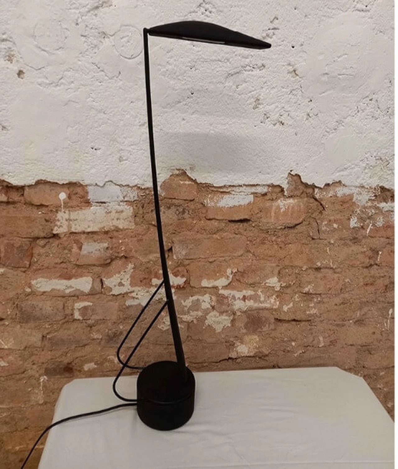 Lampada da tavolo Dove di Barbaglia e Colombo per Paf, anni '80 2