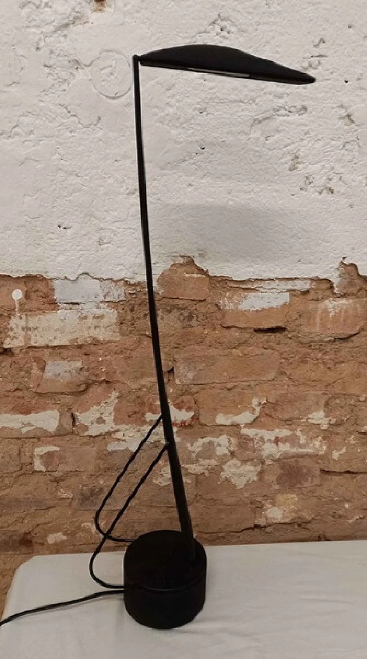 Lampada da tavolo Dove di Barbaglia e Colombo per Paf, anni '80 4