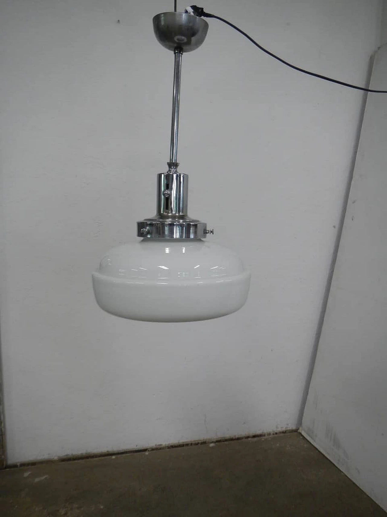 Lamp in metal and opaline glass, 1950s 8