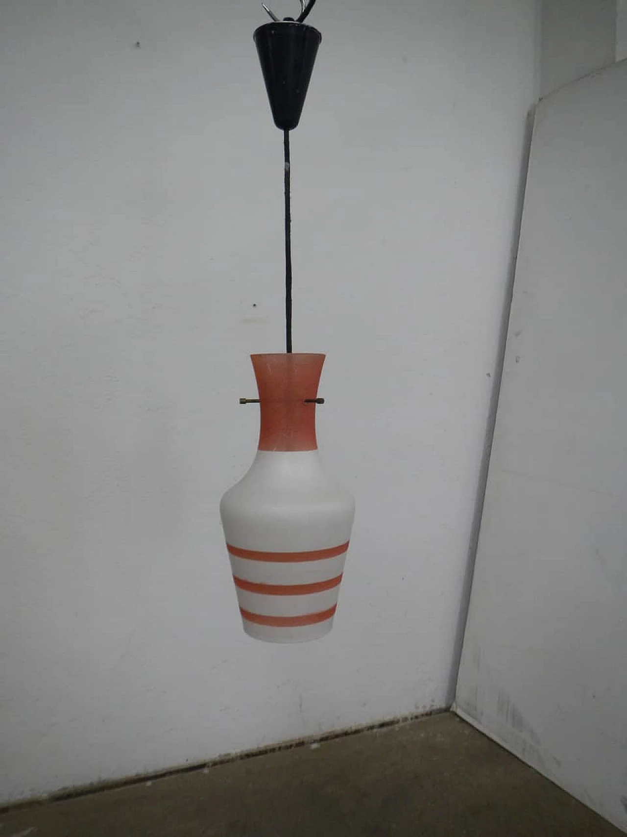 Lampadario da cucina in vetro, anni '50 10