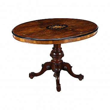 Table with central rosette inlaid on the walnut top