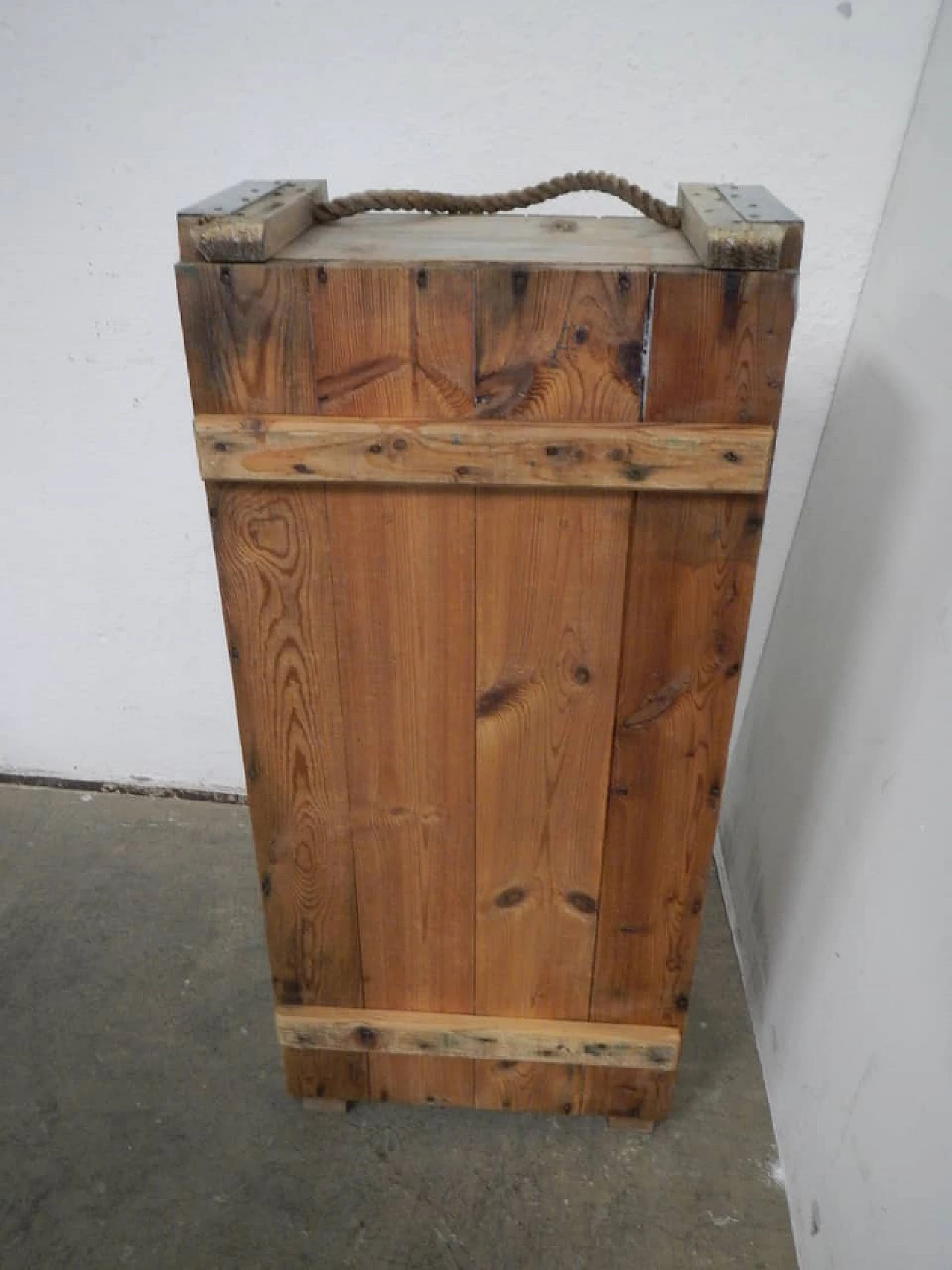 Cassa in legno con manici in corda, anni '80 3
