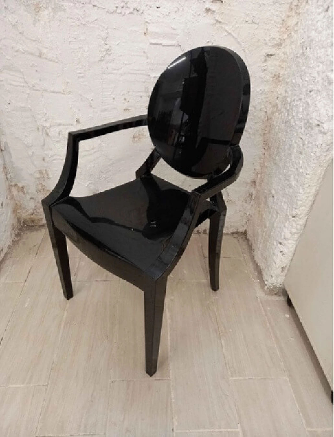 Louis Ghost armchair by Philippe Starck for Kartell 2
