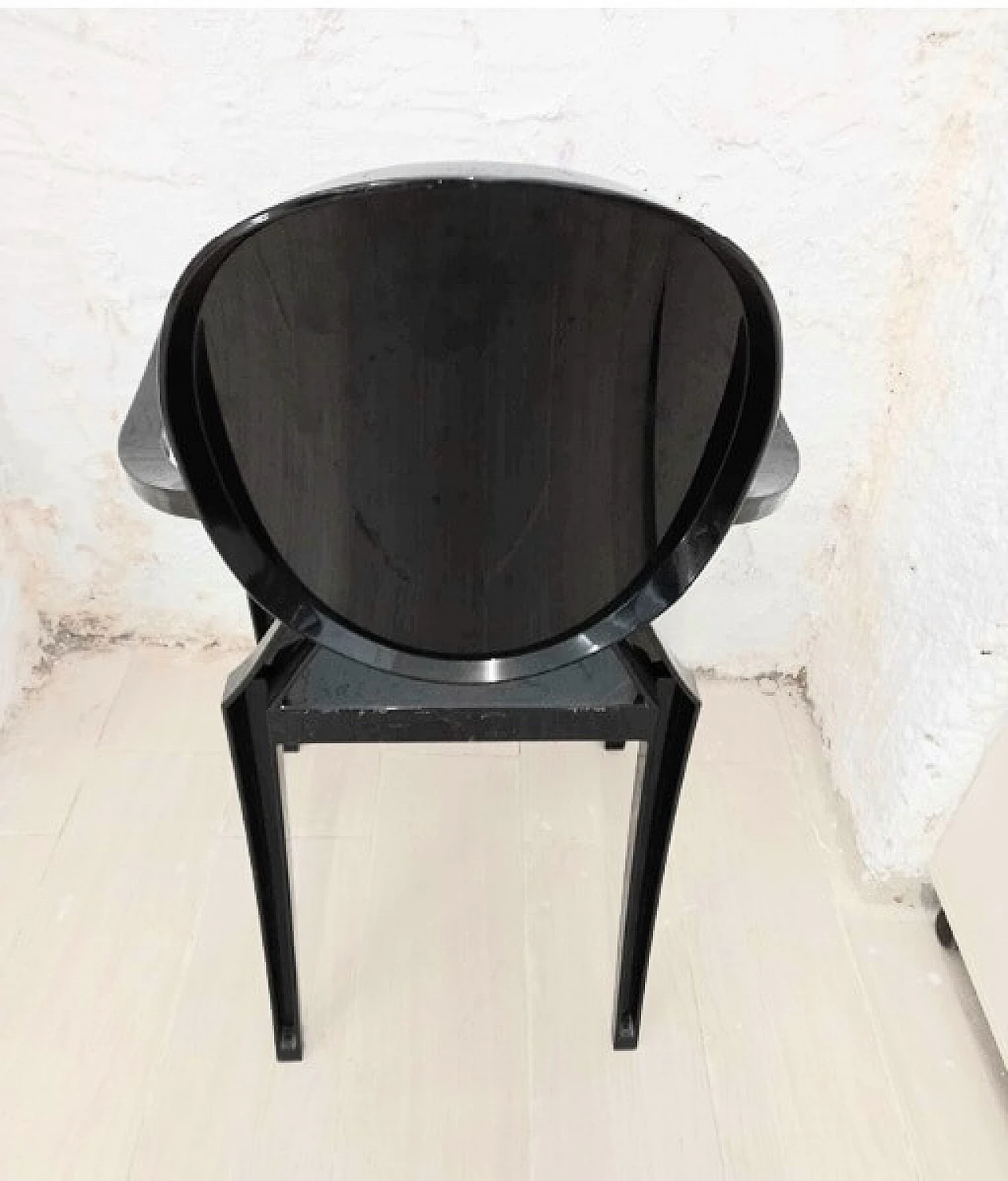 Poltrona Louis Ghost di Philippe Starck per Kartell 5