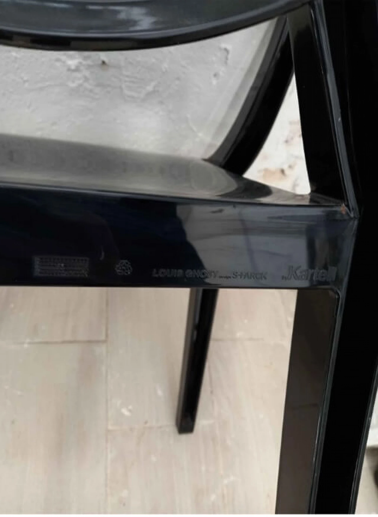 Poltrona Louis Ghost di Philippe Starck per Kartell 7