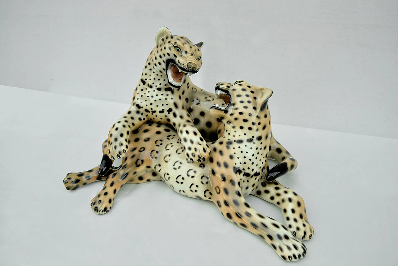 Coppia di sculture di leopardi in ceramica smaltata, anni '70 2