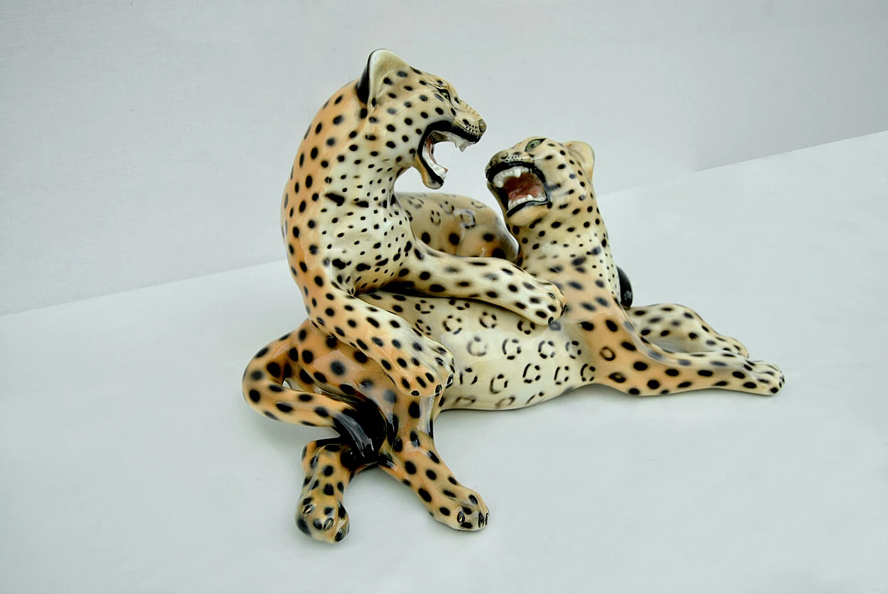 Coppia di sculture di leopardi in ceramica smaltata, anni '70 3