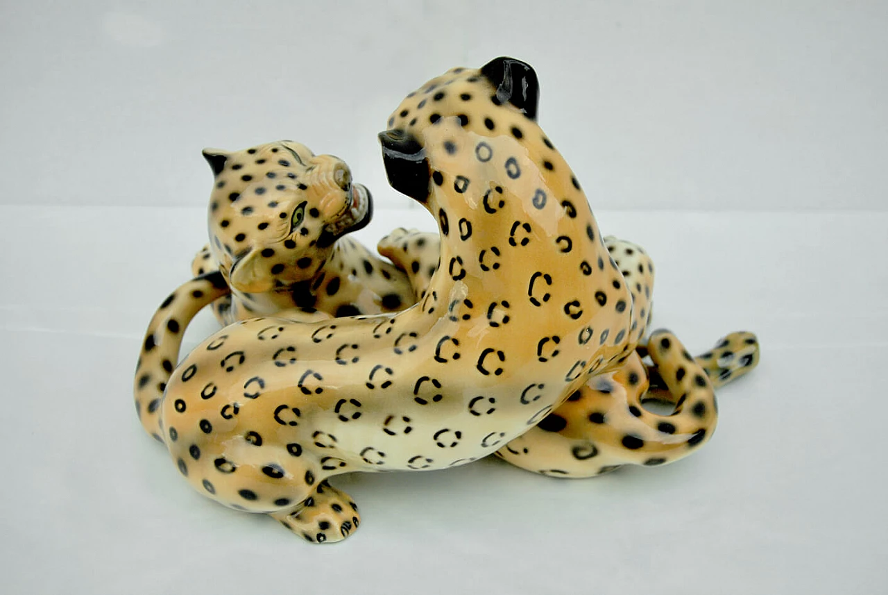 Coppia di sculture di leopardi in ceramica smaltata, anni '70 5
