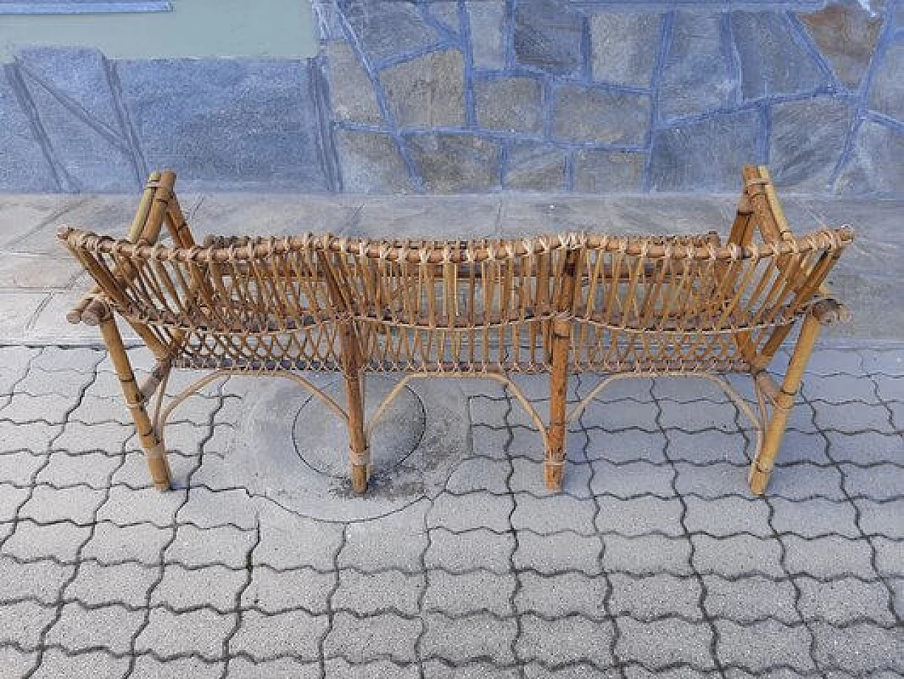 Divano a tre posti in vimini, anni '50 7