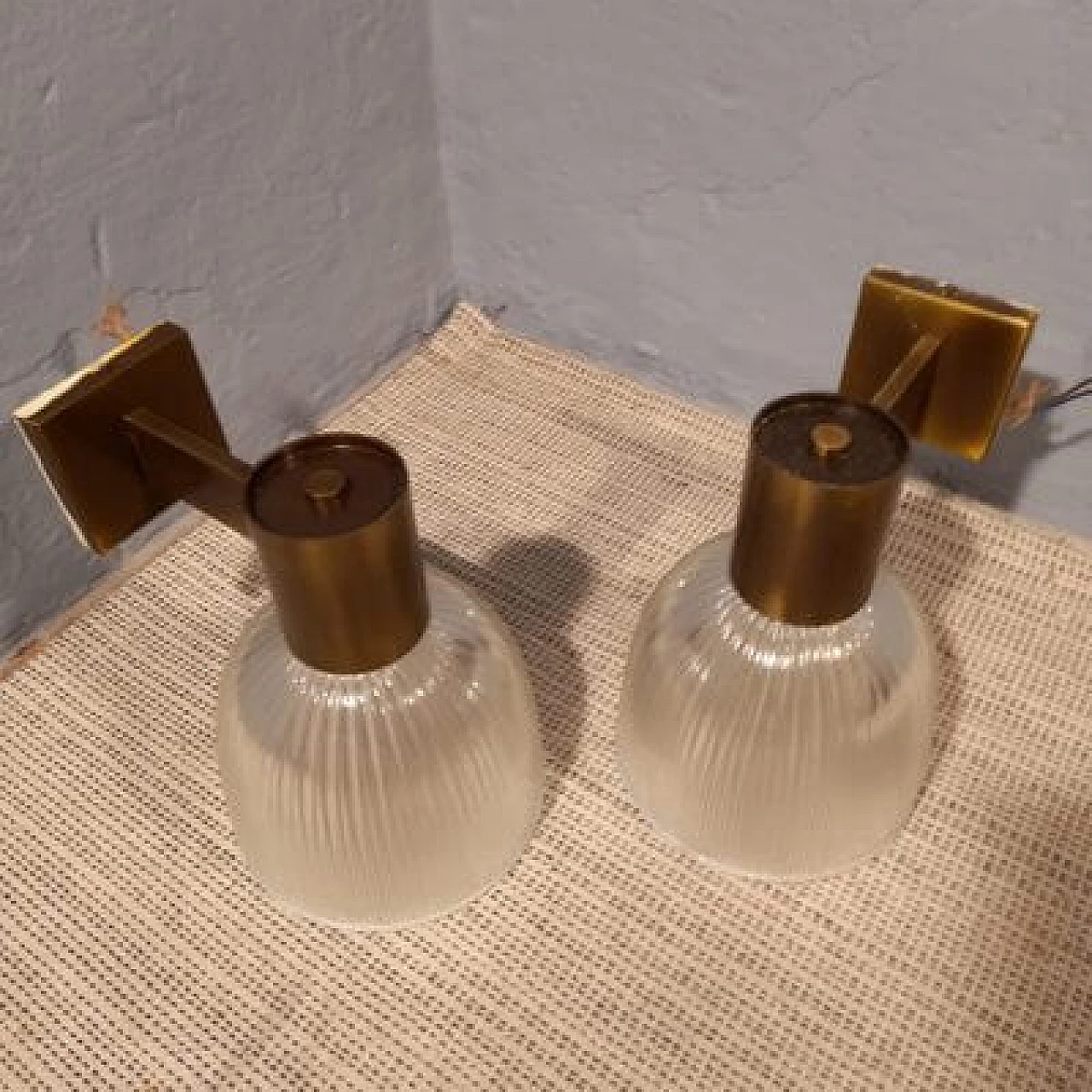 Brass and glass wall lamp by Fidenza Vetraria in the style of Azucena, 1950s 1