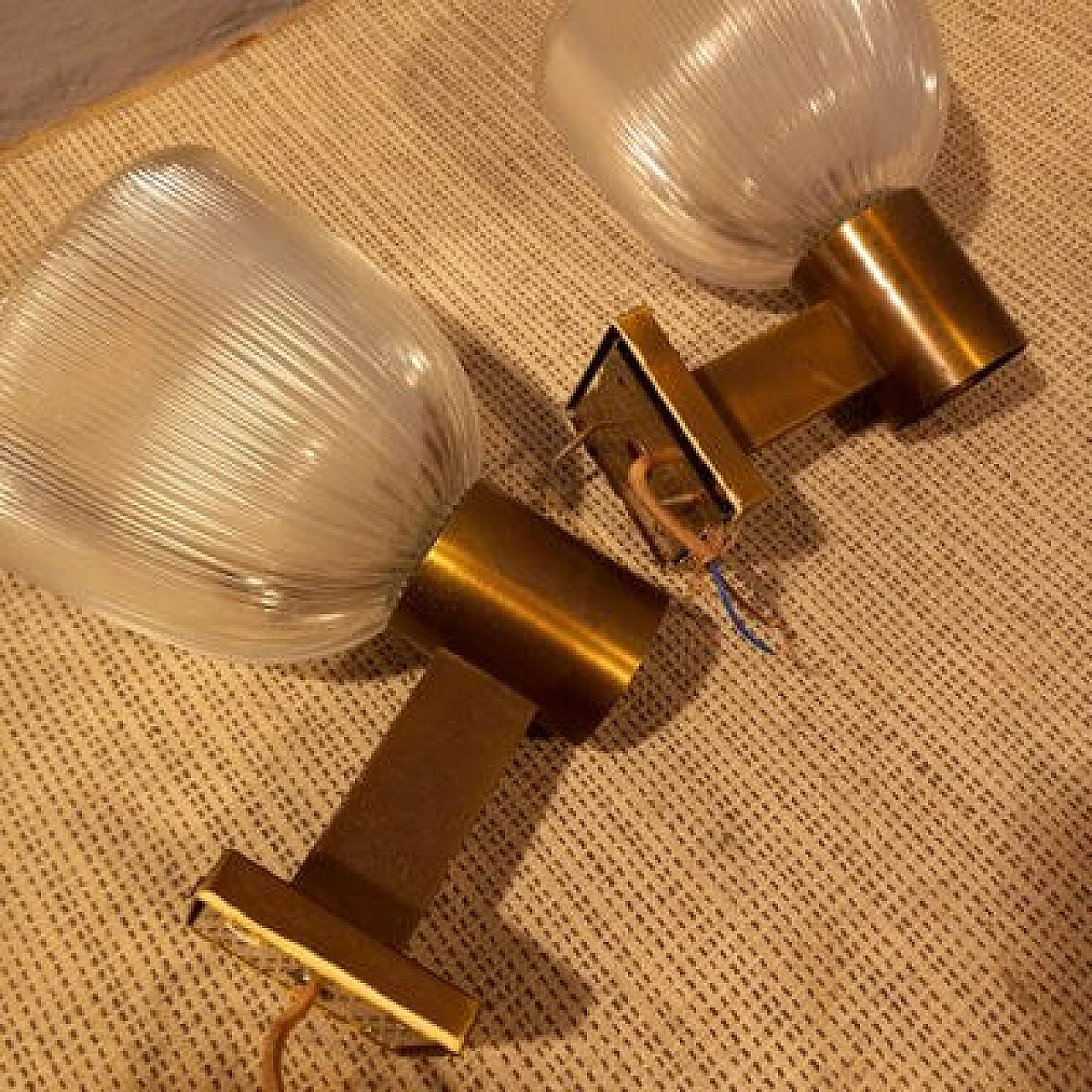 Brass and glass wall lamp by Fidenza Vetraria in the style of Azucena, 1950s 4