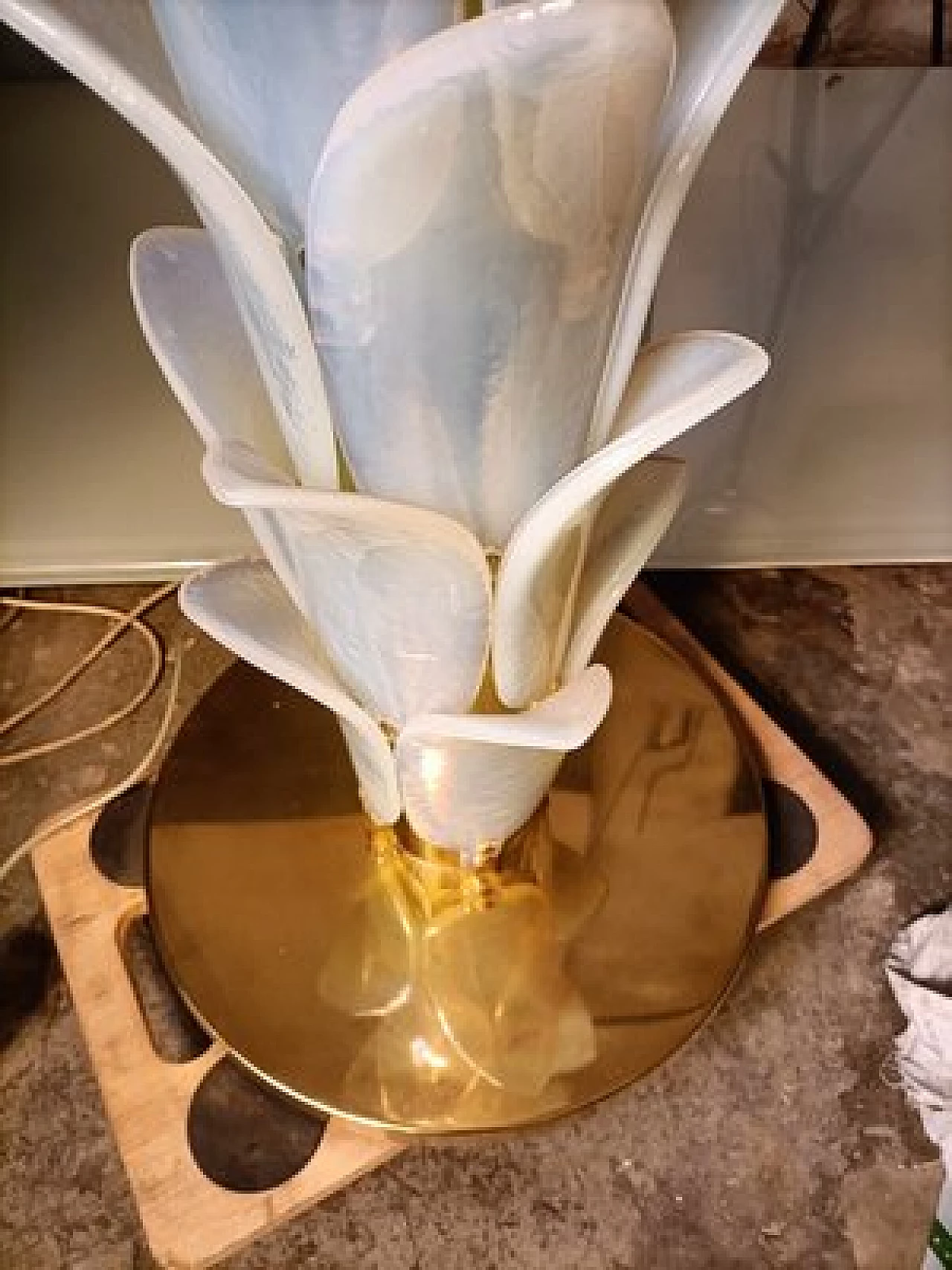 Lampada a forma di palma in ottone e vetro di Murano 7