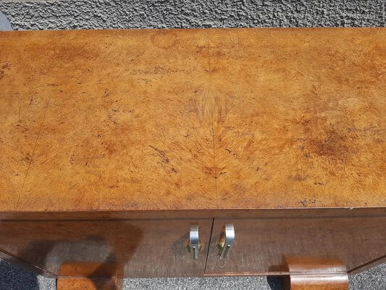 Cassettiera in radice di tuia con maniglie cromate e in ottone, anni '30 3