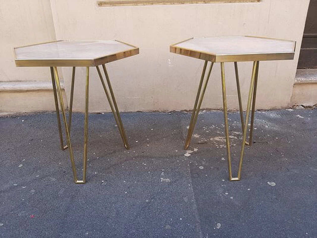 Brass coffee table with alabaster top 2
