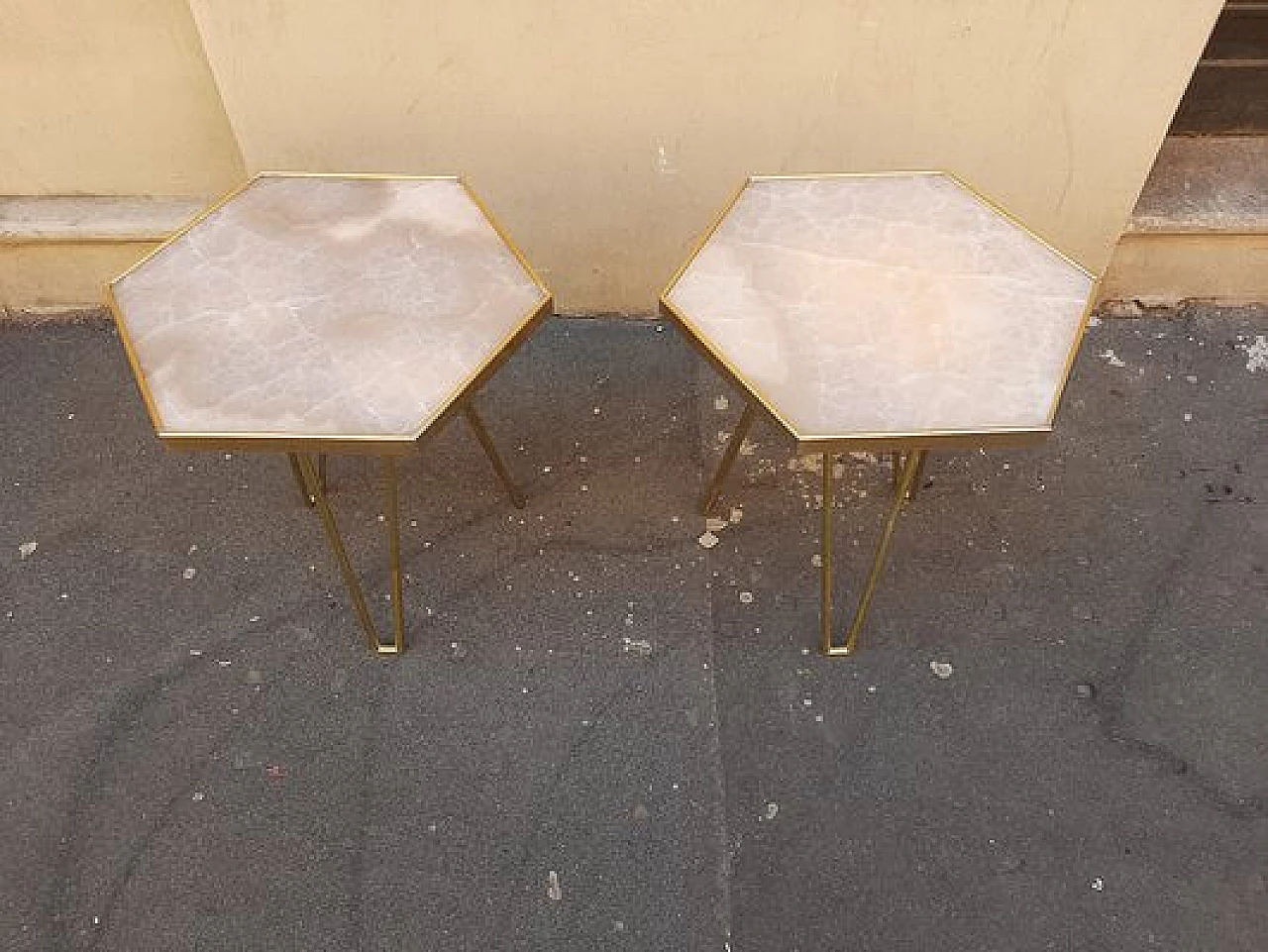 Brass coffee table with alabaster top 6