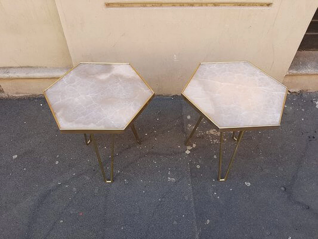 Brass coffee table with alabaster top 8