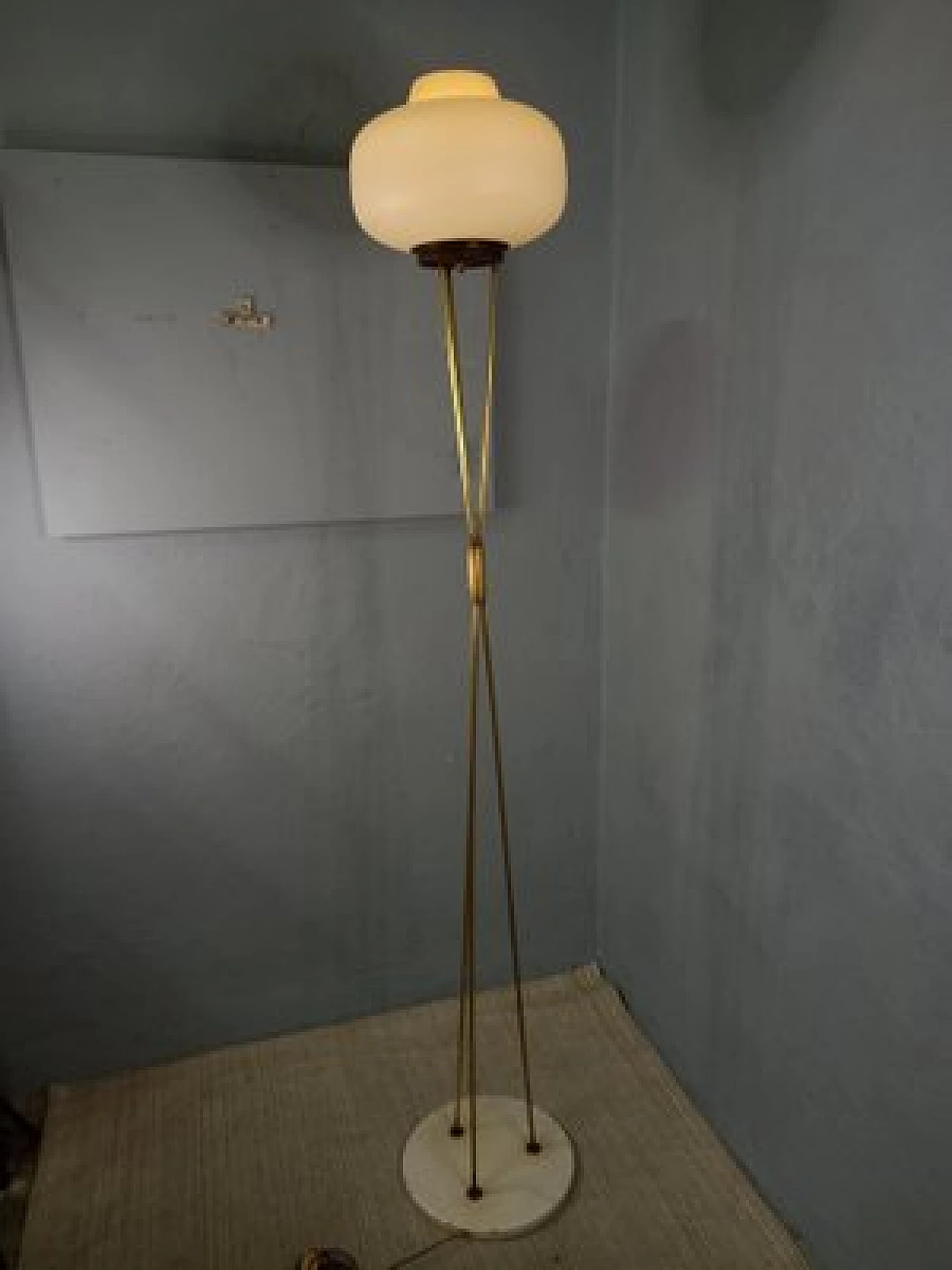Brass and opaline glass lamp with Stilnovo marble base, 1950s 4