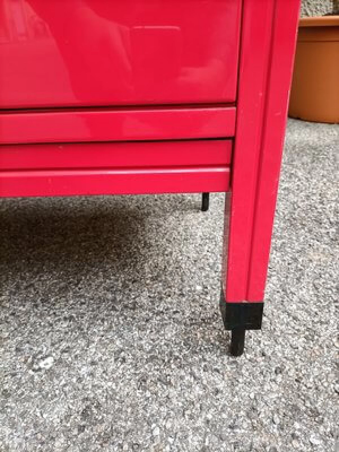 Comò D154 rosso di Carlo De Carli per Luigi Sormani, anni '60 5