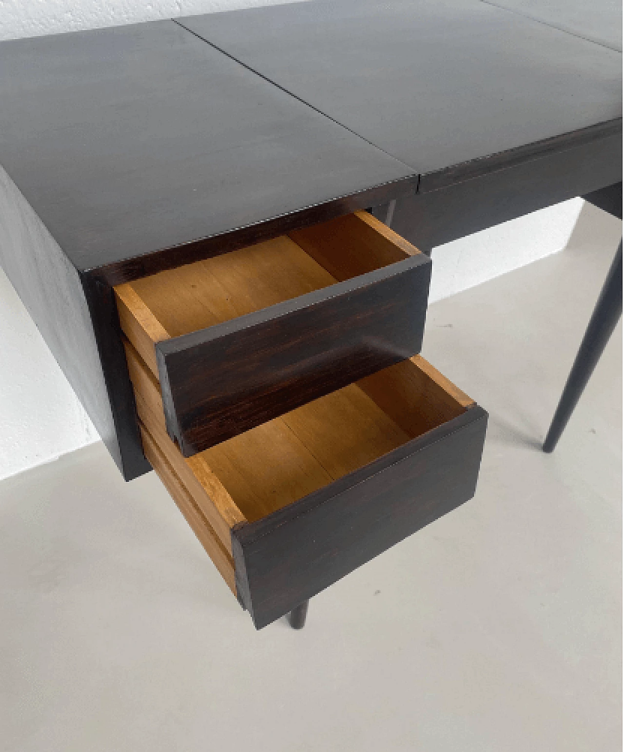 Dressing table in wood with mirror in the style of Gio Ponti, 1950s 4