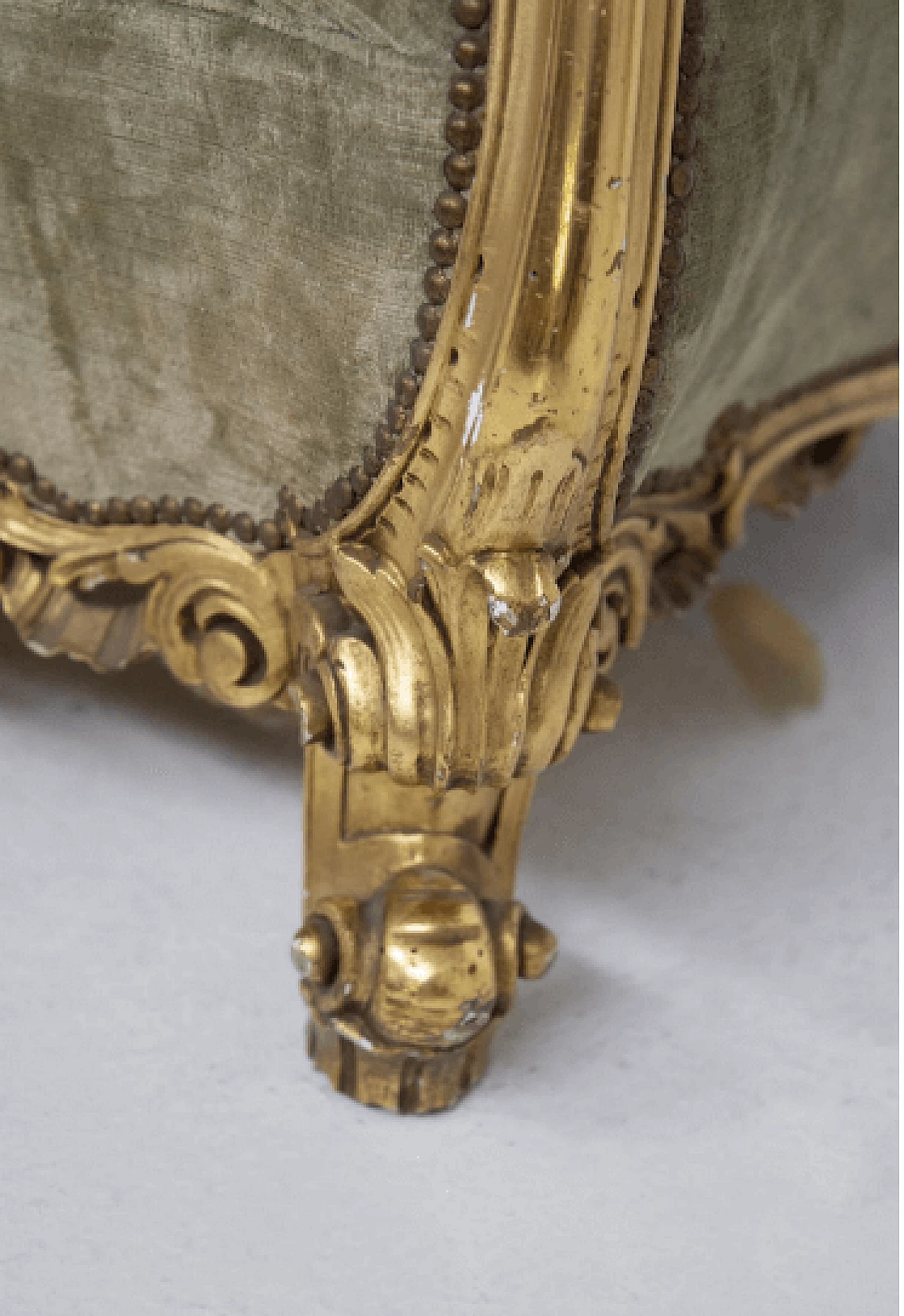 Louis XVI style sofa in gilt wood and green velvet, early 1900s 5