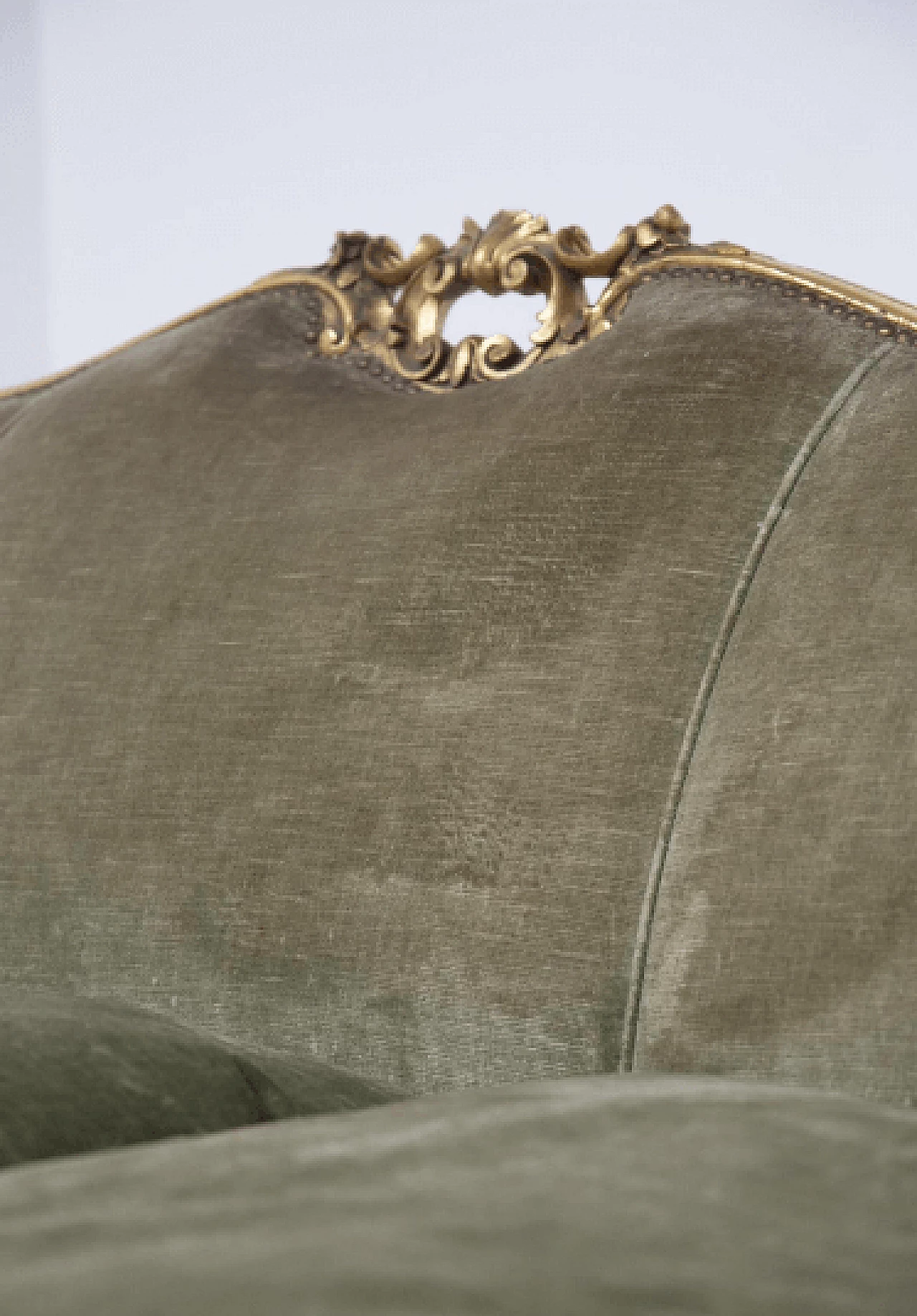 Louis XVI style sofa in gilt wood and green velvet, early 1900s 7