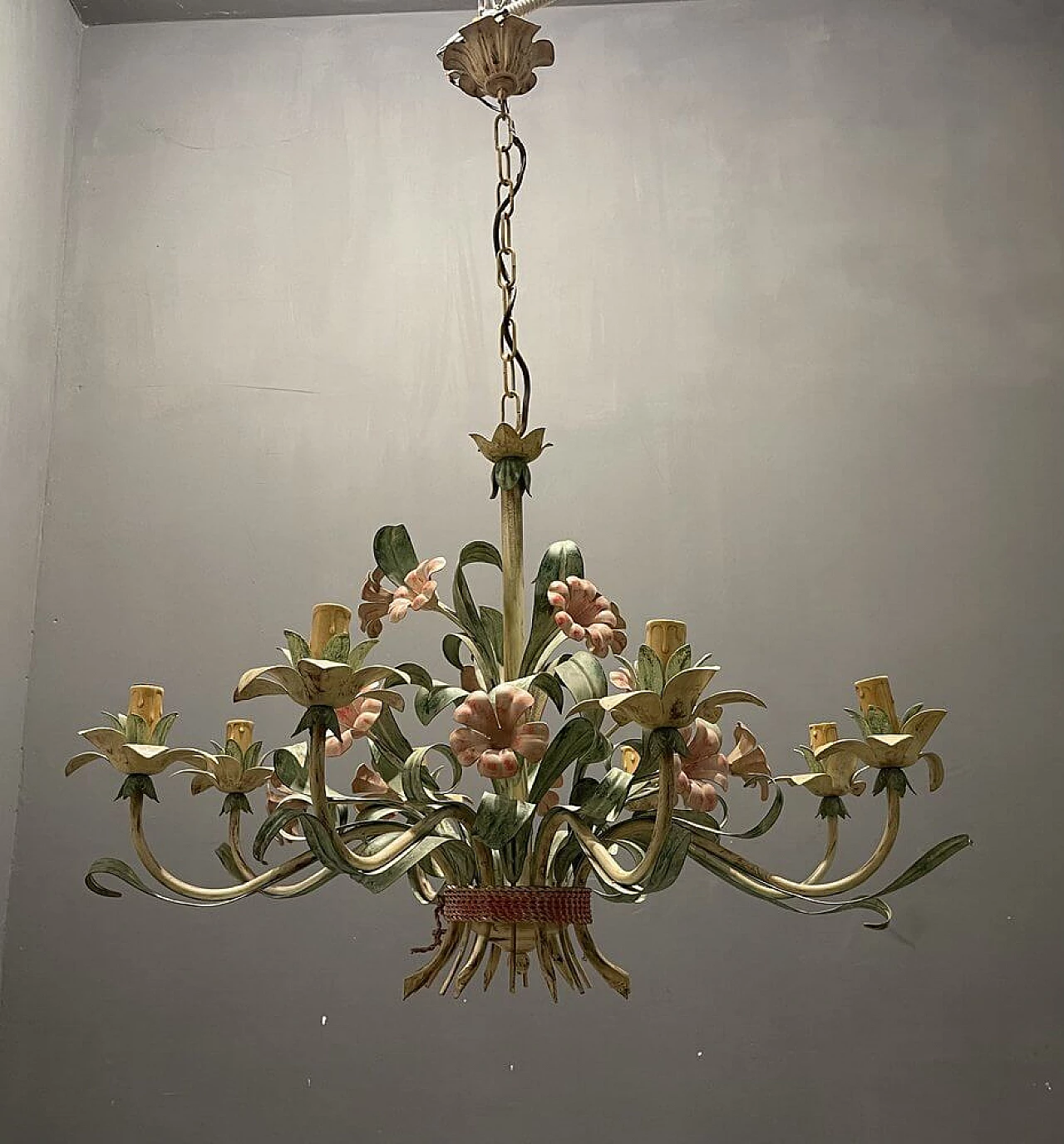 Flower chandelier  in ceramic with 8 lights, 1970s 2