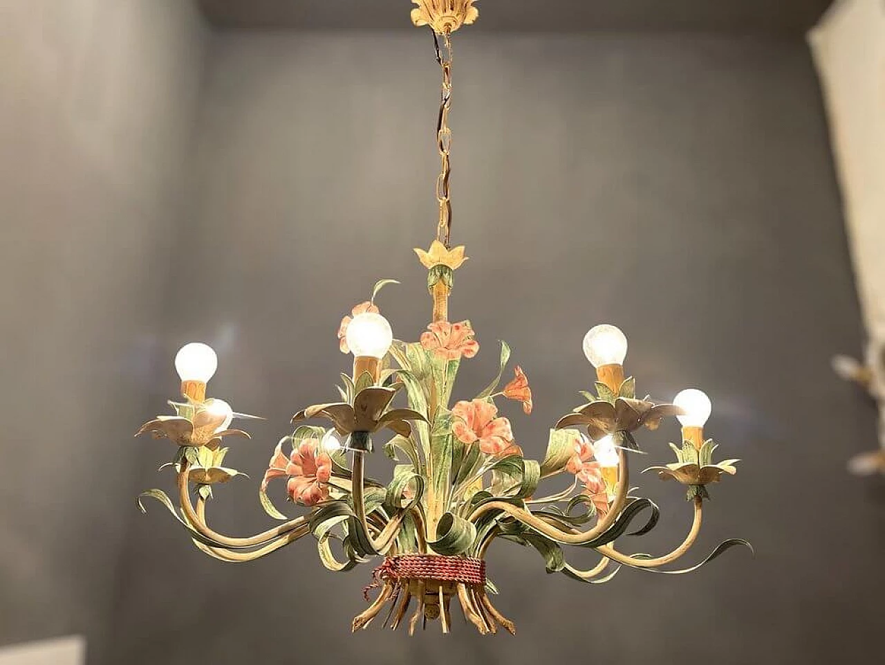 Flower chandelier  in ceramic with 8 lights, 1970s 4