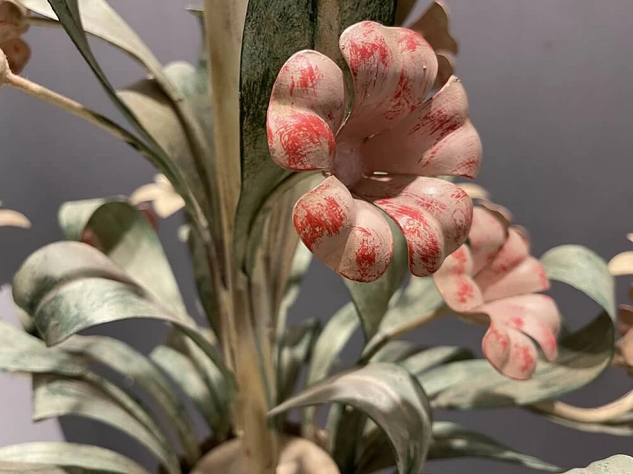 Flower chandelier  in ceramic with 8 lights, 1970s 8