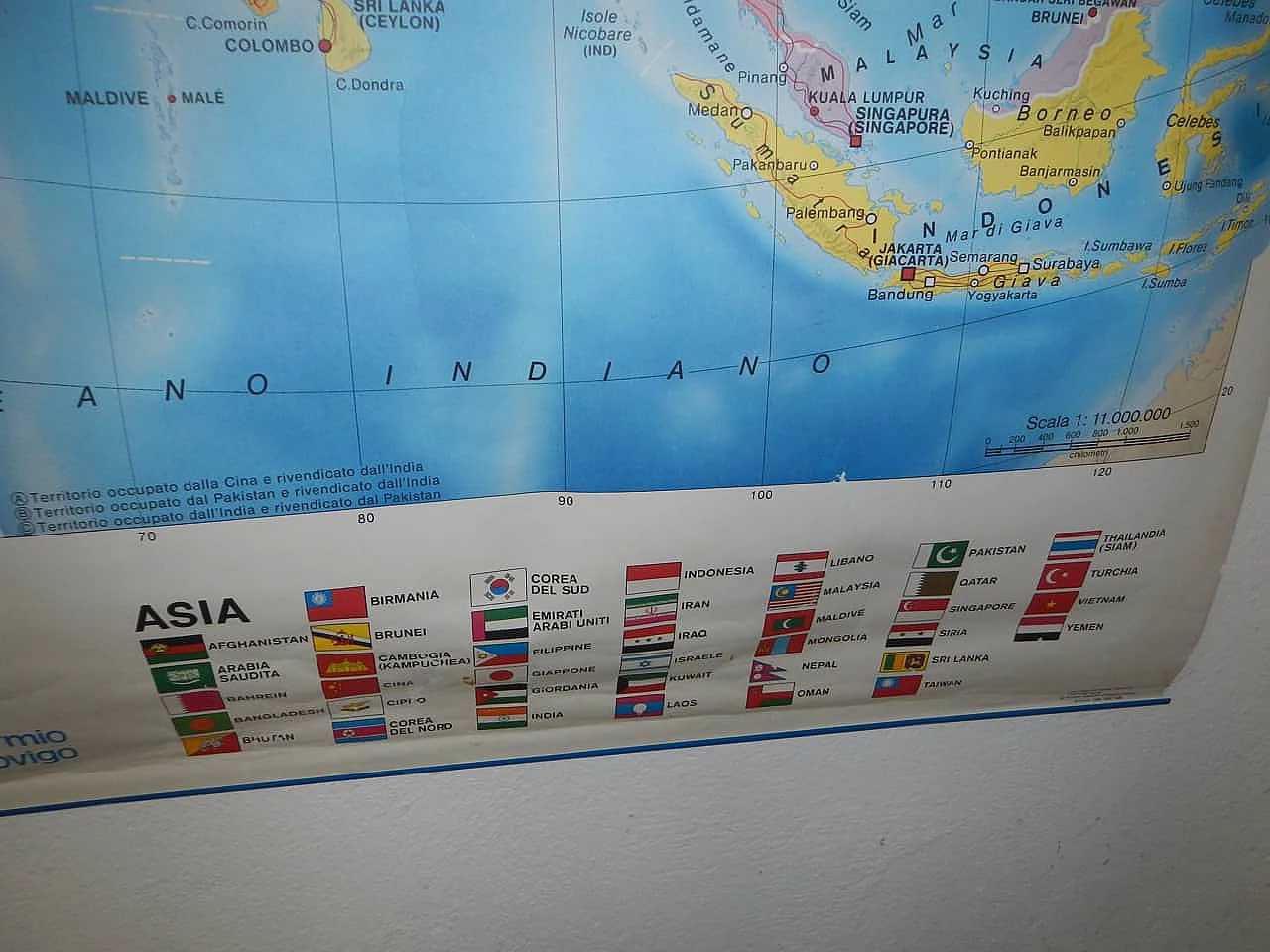 Asia map by Vallardi Industrie Grafiche, 1990s 4