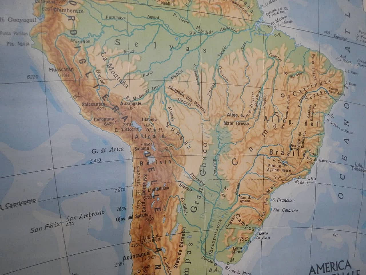 South America map by IGDA Officine Grafiche, 1970s 10