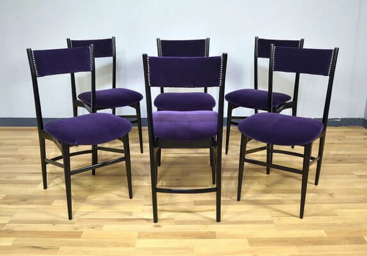 6 Dining chairs in wood and purple velvet, 1950s 4
